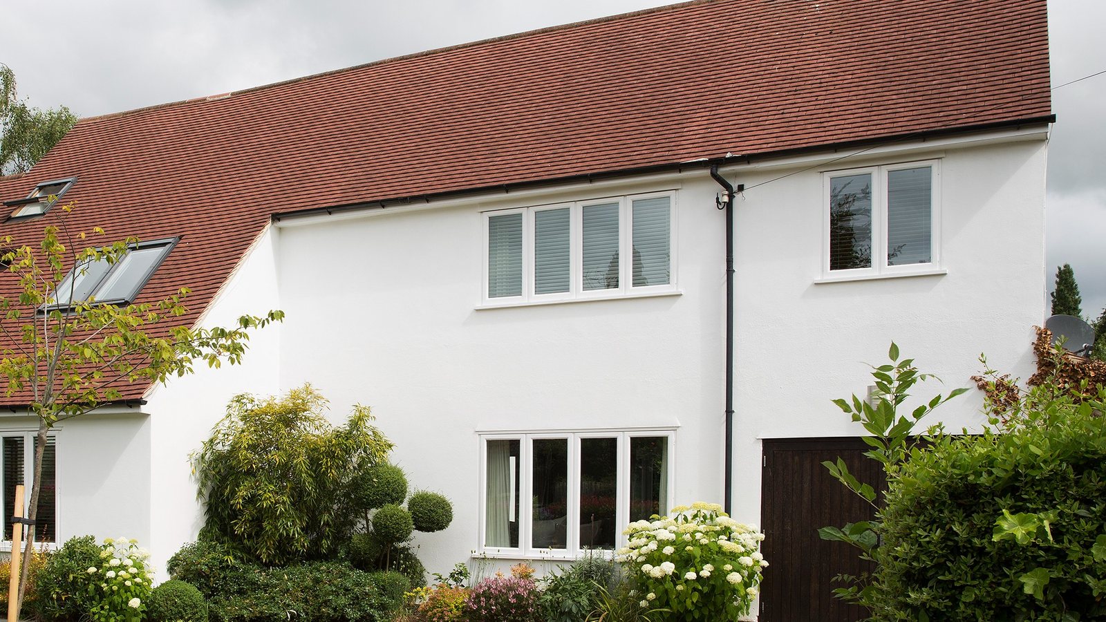 Freshly cleaned rendered wall on a UK house